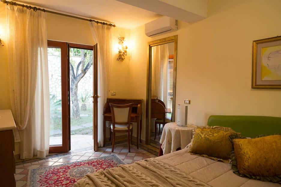 Agapantus Bed & Breakfast Bed and Breakfast Diamante Εξωτερικό φωτογραφία